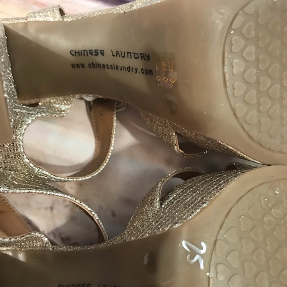 Chinese Laundry Gold Glitter Heels, “NEW” size 11 - Picture 6 of 7
